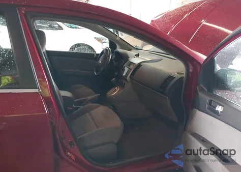 2008 Nissan Sentra 2.0S z USA, uszkodzony, nr VIN 3N1AB61EX8L636812